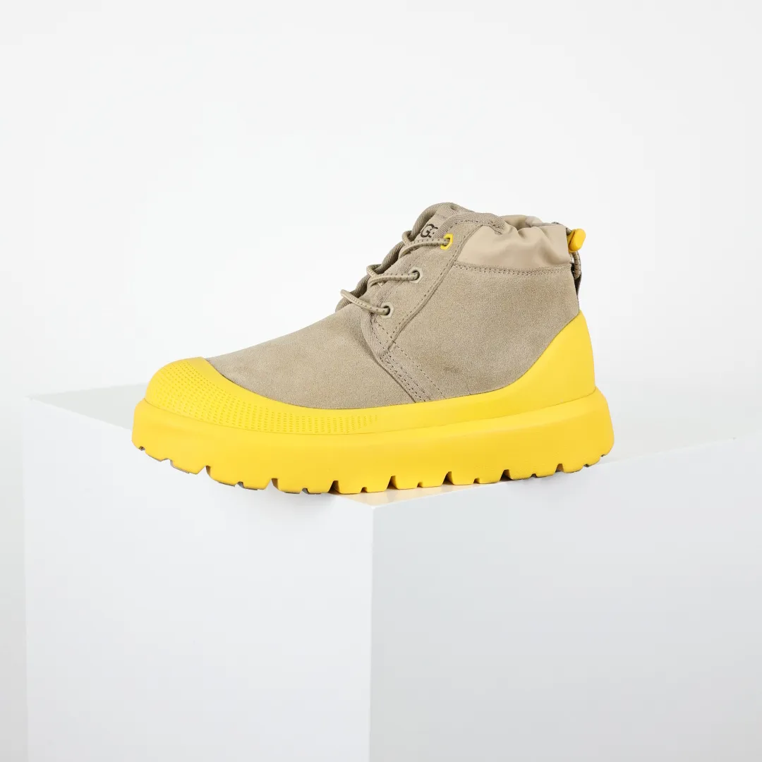 Copy price 💰700 Core recommendation Good price It is a very suitable choice for home furnishings. In recent years, uug has launched a series of styles, which are partial to the preferences of young consumers and have also moved to the forefront of fashion trends. Shoe body material: water-repellent coated suede upper, 17mm UGGPURE™ implantable wool insole, lightweight non-slip and comfortable rubber outsole, with brand LOGO and trademark, with full packaging. Size: 35 36 37 38 39 40 41 42 43 44 45